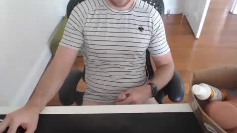 Paul online show from October 2025 03:48:02 AM
