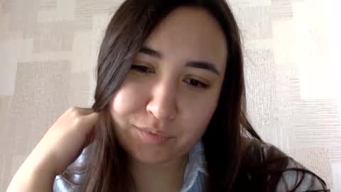 solirenn online show from November 2025 05:57:02 AM