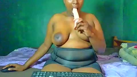 Snapshot of sollybunny chatting on March 2026 08:29:01 AM Solly bunny online show from March 2026 08:29:01 AM