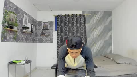 son_hades online show from March 2026 04:07:02 AM