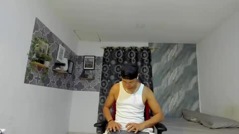 son_hades online show from April 2026 03:39:02 AM