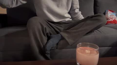 Sondages online show from February 2025 06:40:02 PM