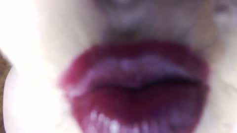 Snapshot of sondrariddle chatting on April 2026 09:37:02 PM sondrariddle online show from April 2026 09:37:02 PM