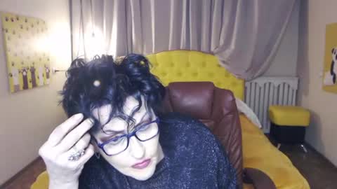 Snapshot of sondrariddle chatting on April 2026 08:11:02 PM sondrariddle online show from April 2026 08:11:02 PM