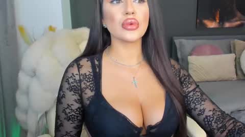 Snapshot of sonia__rey chatting on February 2025 04:20:01 AM Sonia Rey online show from February 2025 04:20:01 AM