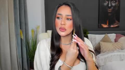 Sonia  Rey online show from December 2025 01:28:02 PM