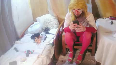 Snapshot of soniahiddencd chatting on February 2026 11:36:02 PM SoniaHiddenCD online show from February 2026 11:36:02 PM