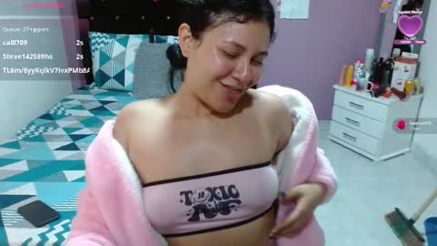Snapshot of sonialatin69 chatting on December 2024 09:28:01 PM sonialatin69 online show from December 2024 09:28:01 PM