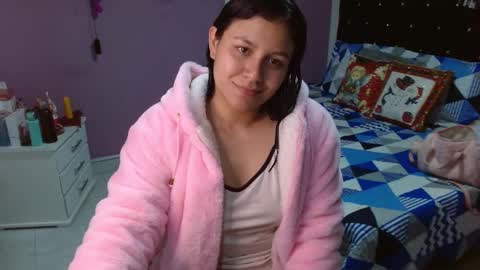 Snapshot of sonialatin69 chatting on December 2024 12:19:01 AM sonialatin69 online show from December 2024 12:19:01 AM