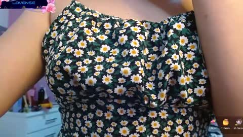 Snapshot of sonialatin69 chatting on January 2025 07:01:02 PM sonialatin69 online show from January 2025 07:01:02 PM