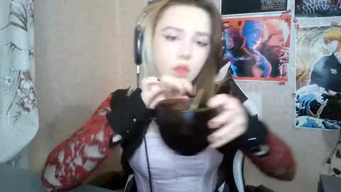 Mila online show from March 2026 04:12:01 PM