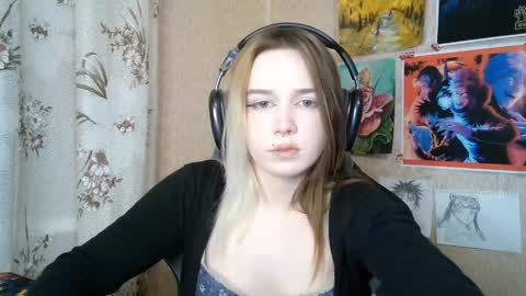 Mila online show from April 2026 08:57:02 PM