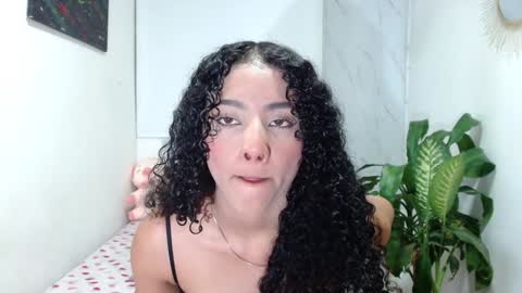 Snapshot of sophi_baby chatting on December 2024 05:31:01 AM Sophi baby online show from December 2024 05:31:01 AM