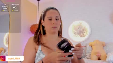 sophi_cooper29 online show from April 2026 06:44:02 PM