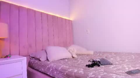 sophi_cooper29 online show from June 2026 08:06:01 PM
