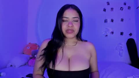 Sofia online show from January 2026 10:41:02 PM