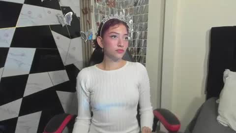 Sophia online show from May 2026 02:17:01 AM
