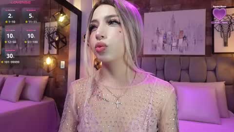 Snapshot of sophia_bellucci chatting on September 2025 12:07:02 PM Sophia online show from September 2025 12:07:02 PM