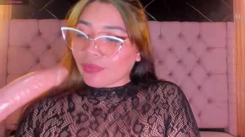 Snapshot of sophia_brunett chatting on February 2026 04:53:02 AM Sophia online show from February 2026 04:53:02 AM