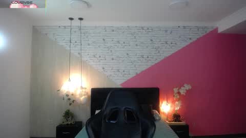 Snapshot of sophia_brunette21 chatting on October 2025 11:33:02 AM sophia_brunette21 online show from October 2025 11:33:02 AM