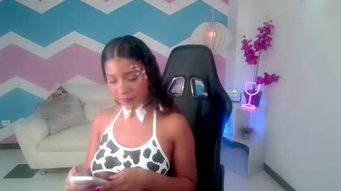 Snapshot of sophia_brunette21 chatting on October 2025 12:00:02 PM sophia_brunette21 online show from October 2025 12:00:02 PM