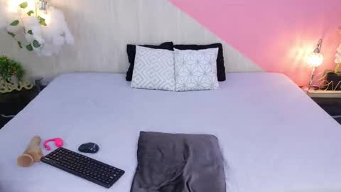 sophia_brunette21 online show from February 2026 11:37:01 AM