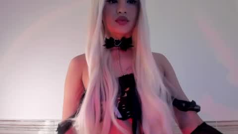 Sophia online show from April 2026 10:51:01 PM