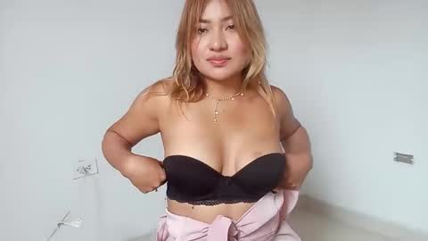 Snapshot of sophia_camm chatting on February 2026 08:29:02 PM sophia online show from February 2026 08:29:02 PM