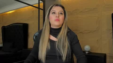 Snapshot of sophia_dior1 chatting on October 2025 04:16:01 PM Sophia online show from October 2025 04:16:01 PM