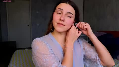 Snapshot of sophia_euphoria chatting on May 2026 07:37:01 AM Sophia online show from May 2026 07:37:01 AM
