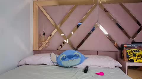 Snapshot of sophia_grand chatting on October 2025 05:19:01 AM Sophia Grand online show from October 2025 05:19:01 AM