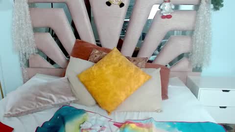 Sophia  online show from December 2024 10:12:01 PM