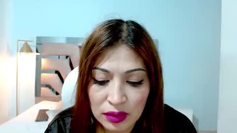 Sophia  online show from January 2025 11:10:01 PM