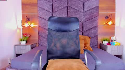 Sophi  online show from January 2025 05:47:02 AM