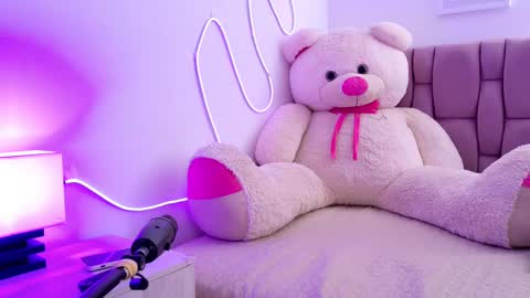 Snapshot of sophia_karsonn chatting on October 2025 05:33:01 PM Sophia Carson online show from October 2025 05:33:01 PM