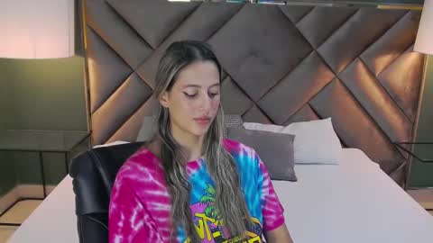 Sofia online show from October 2025 02:07:01 PM