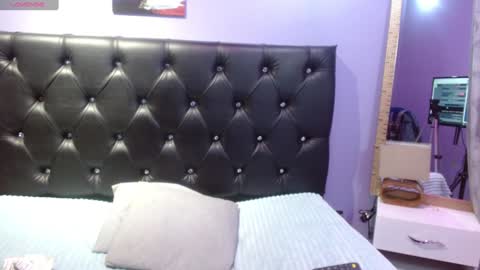 Snapshot of sophia_ny chatting on December 2024 10:52:02 PM SOPHIA online show from December 2024 10:52:02 PM