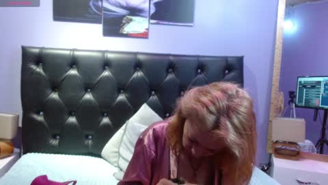 Snapshot of sophia_ny chatting on January 2025 02:09:01 AM SOPHIA online show from January 2025 02:09:01 AM