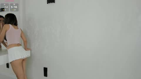 Snapshot of sophia_squirtits chatting on November 2025 10:28:01 AM QUEEN OF SQUIRT online show from November 2025 10:28:01 AM