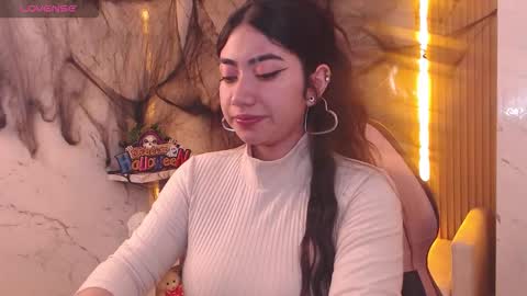 Sophia online show from October 2025 01:42:02 PM