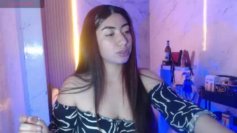 Sophia online show from May 2026 03:36:01 AM