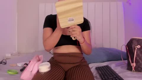 Snapshot of sophia_walkett chatting on April 2026 02:00:02 PM Michelle online show from April 2026 02:00:02 PM