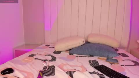 Snapshot of sophia_walkett chatting on April 2026 02:23:01 PM Michelle online show from April 2026 02:23:01 PM