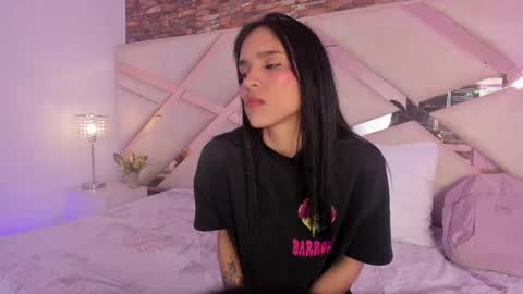 Sophia Paris online show from October 2025 03:17:01 AM