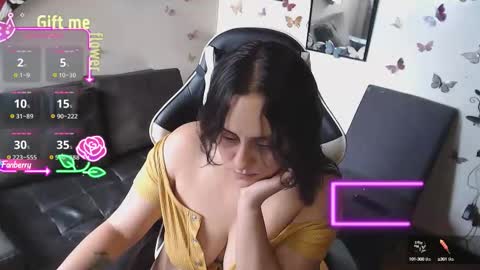 sophiaa_vega_ online show from October 2025 04:19:01 PM