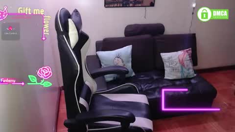 sophiaa_vega_ online show from February 2026 10:30:01 AM