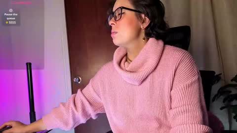 Snapshot of sophiadumont chatting on March 2025 02:34:01 AM Sophia online show from March 2025 02:34:01 AM