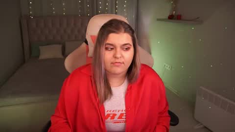 Snapshot of sophialia chatting on September 2025 01:38:02 PM Sophia online show from September 2025 01:38:02 PM