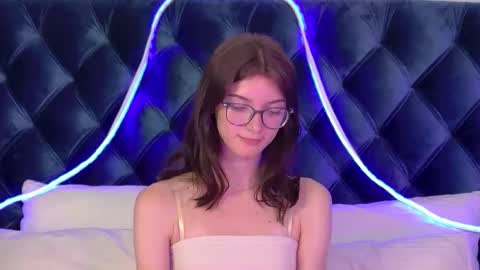 Snapshot of sophiaprove chatting on November 2025 03:33:02 PM SophiaProve online show from November 2025 03:33:02 PM