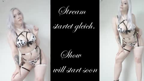 sophiascarlet96 online show from October 2025 12:20:01 PM